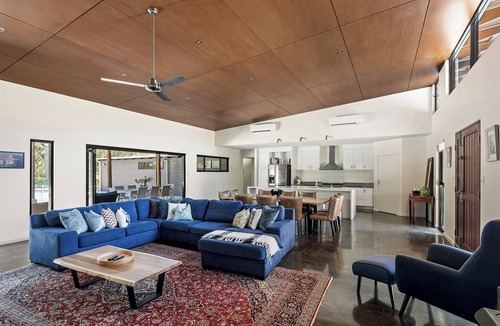 Quindalup House | Old Mill Grove Bush Escape Near Beaches and Wineries