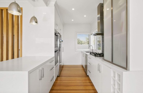 Frankston South House | Olivers Hill Oasis - The Ultimate Family Entertainer