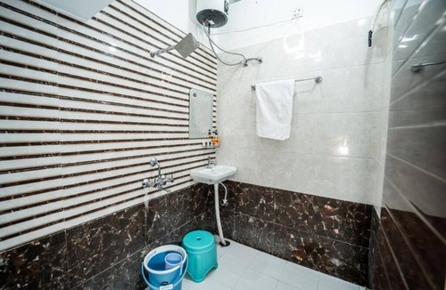 Faizabad Apartment | Omji Ashram - Char Bhuja Dham