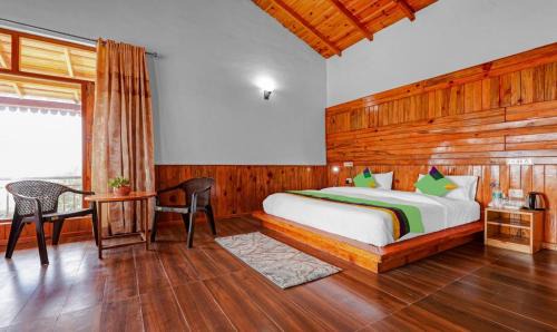 Mukteshwar Hotel | Omvilla with Mountain View