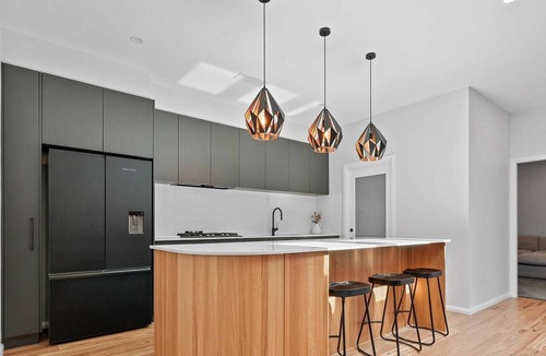Bathurst House | On Havannah - Luxe CBD Entertainer, Sleeps 8