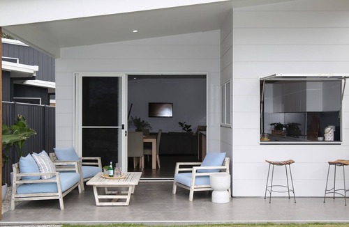 Yamba House | On The Waterfront -Yamba