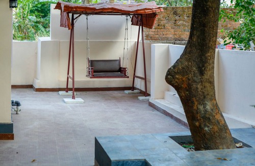 Thrissur Villa | One bed room with toilet in a posh villa