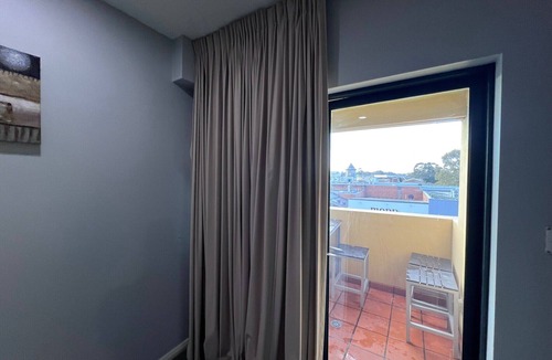 Hamilton Apartment | One Bedroom Deluxe Spa Apartment