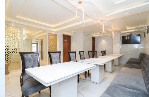 Mahipalpur Extension Hotel | OPO Horizon Stanley Aerocity,Free Airport pick up or Drop
