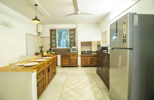 South West Villa | Opulent Antique 6BR Villa in Gurugram
