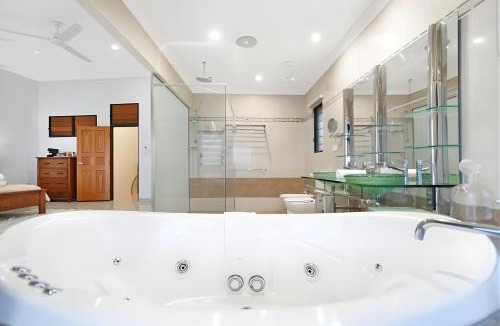 Stuart Park House | Opulent Ocean View Townhouse