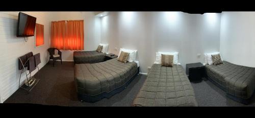 Gilgandra Hotel | Orana Windmill Motel