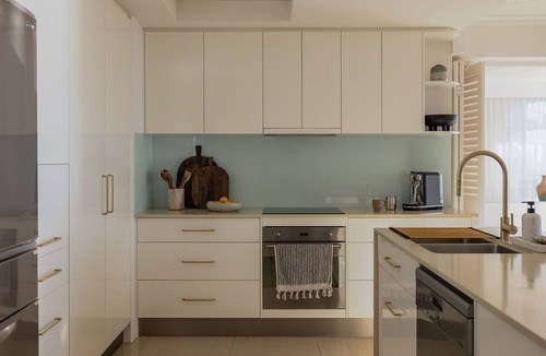 Coolangatta Apartment | Orion 6 - Beachfront Rainbow Bay - All Linen Supplied - Min. 3 Night Stays!