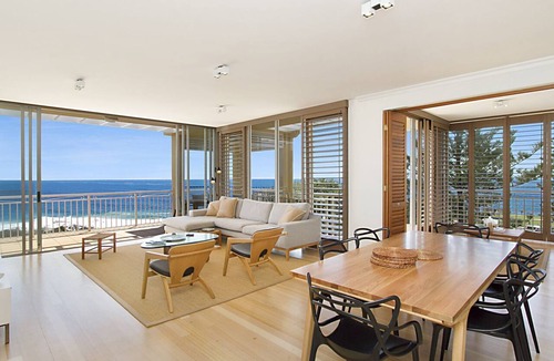 Coolangatta Apartment | Orion Unit 7 Modern apartment with Wi-Fi included, overlooking Snapper Rocks and Rainbow Bay