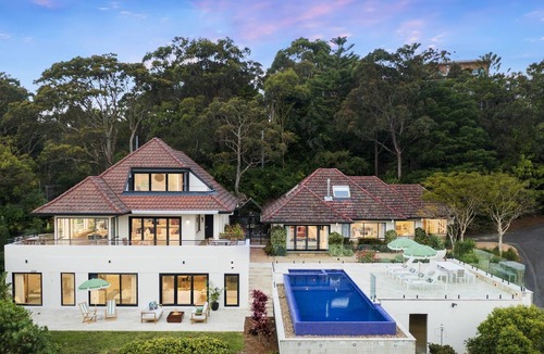 Killcare Heights House | Oskars at Killcare - When it comes to a lavish coastal getaway, it doesnt get any better than this. Introducing Oskars, a historic Tuscan-inspired estate spread over 3,207sqm of spectacular landscaped gardens with majestic views out to Brisbane Water, ...