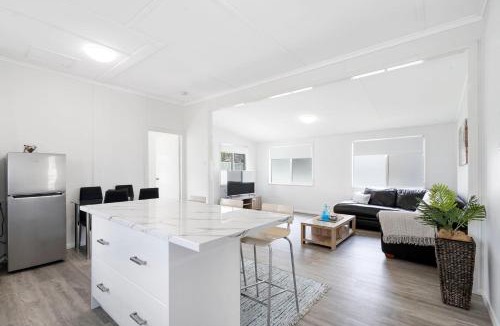 St. Georges Basin House | Osprey Cottage by Book Jervis Bay