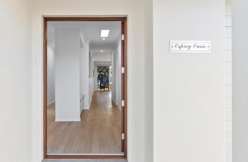 Banksia Beach House | Osprey Oasis