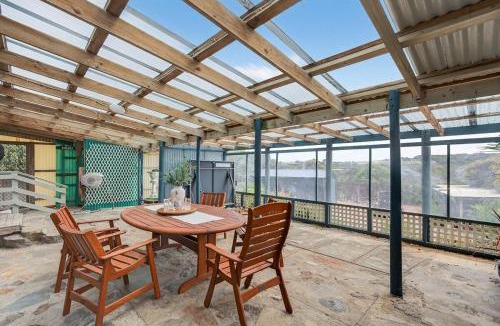 Middleton House | Oswald's Beach Retreat