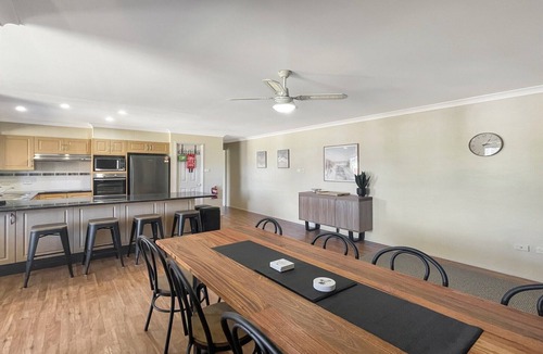 Batehaven Apartment | Our Haven: 4-Bed Escape Near Beach & Mogo Trails