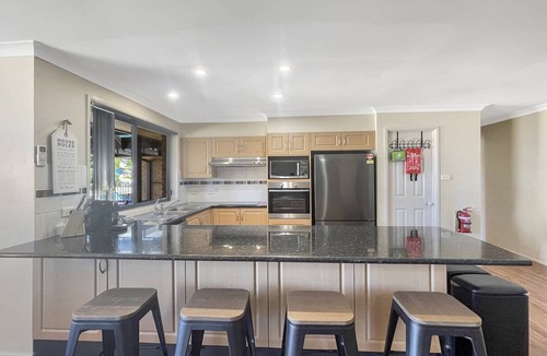 Batehaven Apartment | Our Haven: 4-Bed Escape Near Beach & Mogo Trails