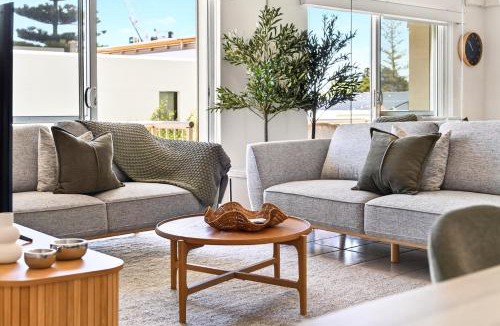 Cottesloe Apartment | OVER1 - Ocean Breeze