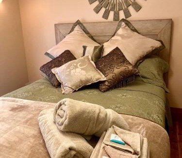 Harefield Apartment | Overdale Luxury Spa Suite