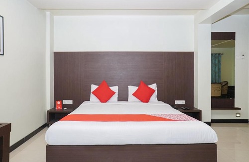 Central Pune Hotel | OYO 3452 Hotel Coconut Grove