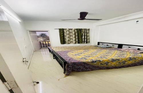 New Town Apartment | OYO Home Gitanjali Home