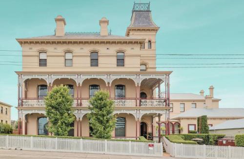 Queenscliff House | Ozone Tower