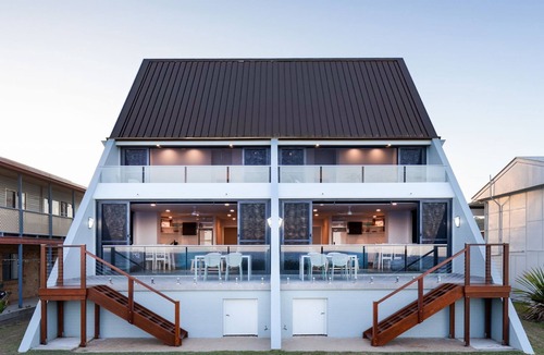 Wooli House | Pacific Dawn on The Beach One