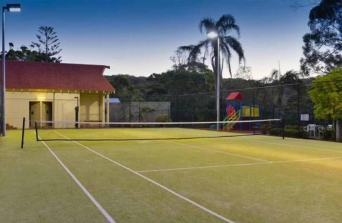 Boomerang Beach House | Pacific Palms Resort - Elizabeth Beach