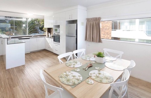 Moreton Bay Region Resort | Pacific View has Spa Sauna Pool table tennis & is Non Smoking Accommodation.