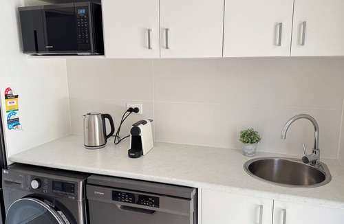 Culburra Beach Bed & Breakfast | Palacete Beach - King Suite/Pool