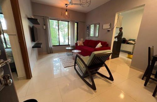 Khar Apartment | Pali Carters Building 102, 20th Road, Khar West by Connekt Homes