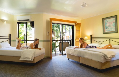 Manunda Hotel | Palm Royale Cairns