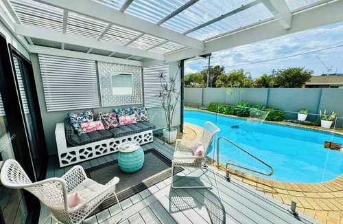 Coffs Harbour Villa | PALM SPRINGS – 2 BED + POOL – COFFS HABOUR