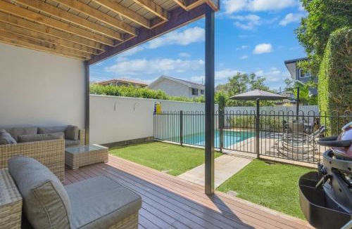 Palm Beach House | Palmy Villa