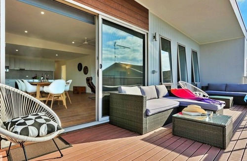 Pambula Beach House | Pambula Beach Holiday Retreat - 2 Queen bedrooms, 12pm checkout