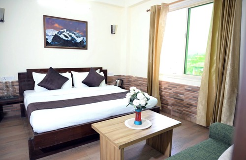 Pithoragarh Hotel | Panch Aarohan Hotel King