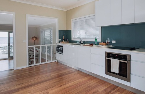 Forresters Beach House | Panorama Beach - Winter School Holiday Special