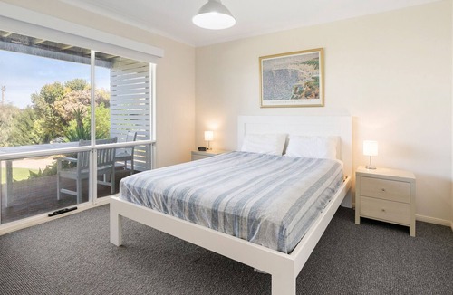 Goolwa Beach House | Panoramic Coastal Views from this Gorgeous Beach House