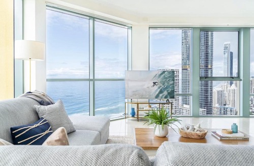 Surfers Paradise Apartment | Panoramic Ocean Views, Fantastic Facilities!