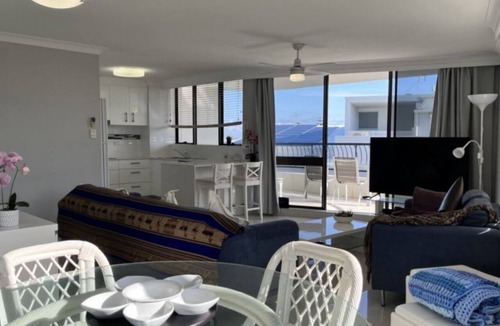 Caloundra Apartment | Panoramic Views, 2BR Apt, Walk to Beach