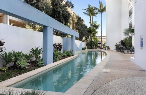 Minyama Apartment | Paradise on the Water - Luxury Minyama Apartment