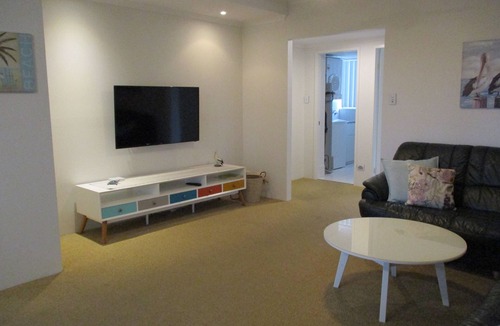 Wallis Lake Apartment | PARKSIDE MARINA - UNIT 3 - CENTRAL LOCATION