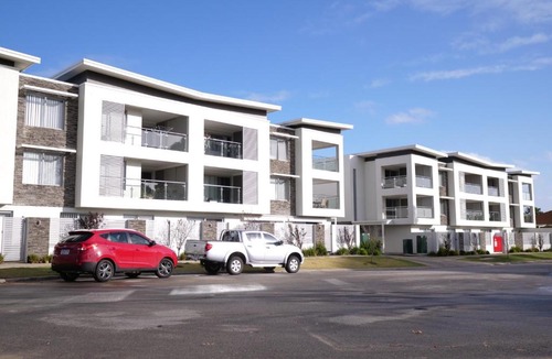 Rockingham Apartment | Parkview Suites 02