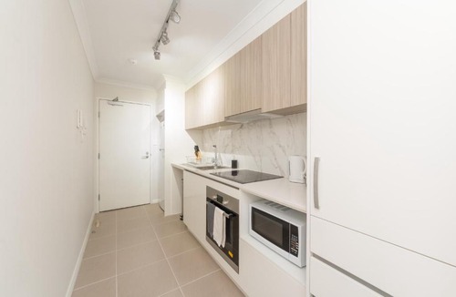 Rockingham Apartment | Parkview Suites 05