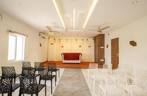 Palladam Hotel | Parva Residency