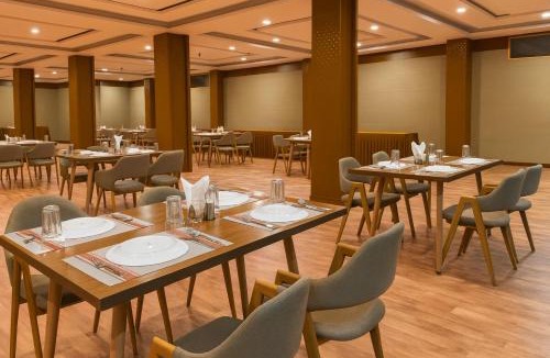 Jhargram Hotel | Parvati Hotel and Stay