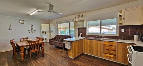 Kalbarri House | Patrick Crescent 18 - Kalbarri, WA