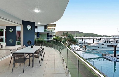 Hamilton Island Apartment | Pavillions 4