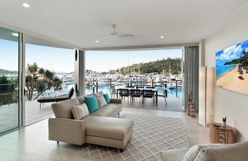 Hamilton Island Apartment | Pavillions 4