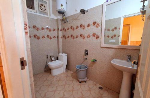 Dharampur Apartment | PC Kunj Kasauli hills Homestay Kanda-Gandhol