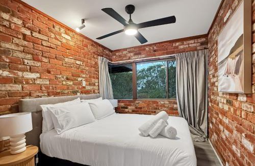 Bouvard House | Peaceful 3-Bed Stay Near the Coast